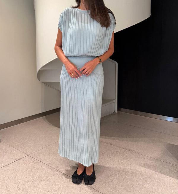 Gathered Pleated Set