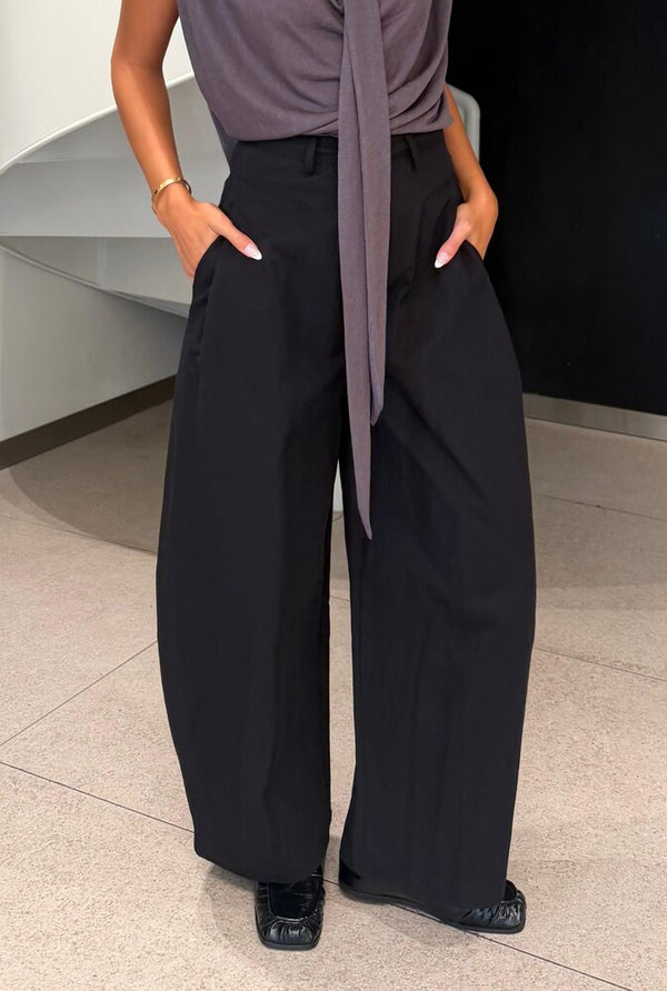 Curved Trousers