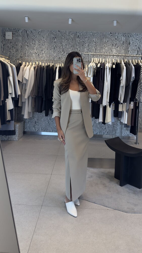 Low Classic Blazer + Skirt Set