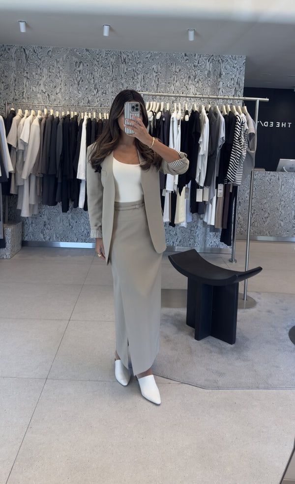 Low Classic Blazer + Skirt Set