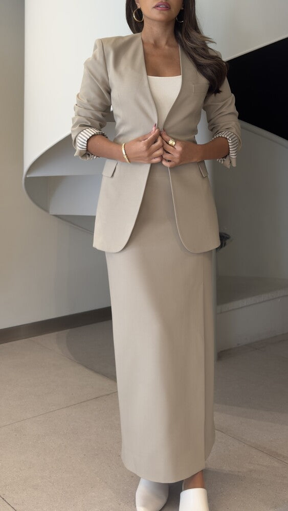 Low Classic Blazer + Skirt Set