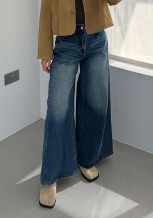 Prominent Jeans