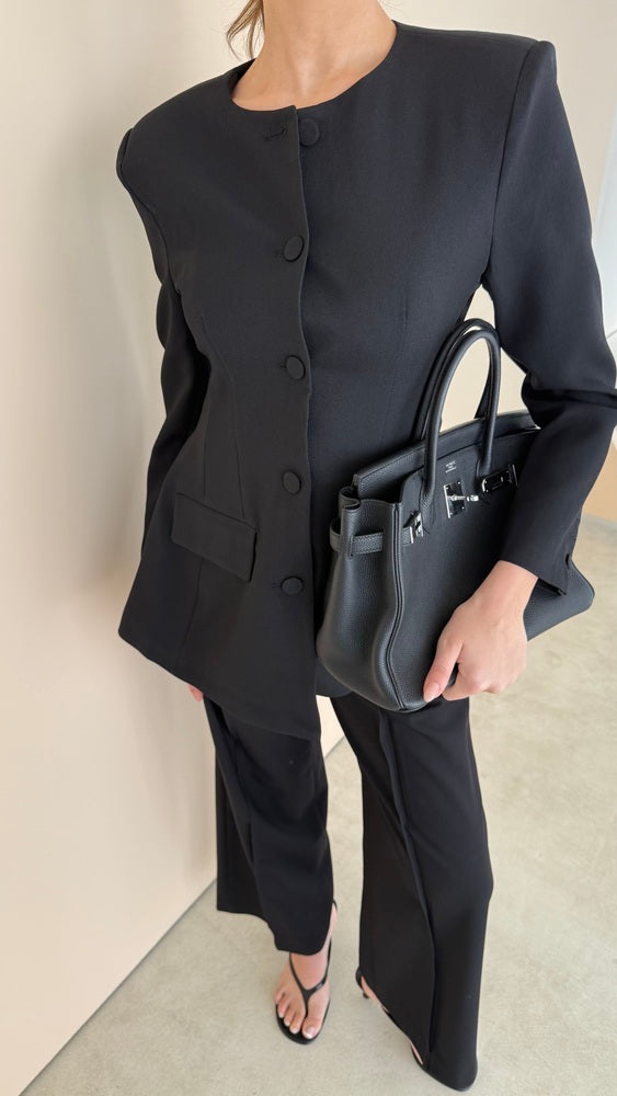 2 Pocket Round Neck Blazer