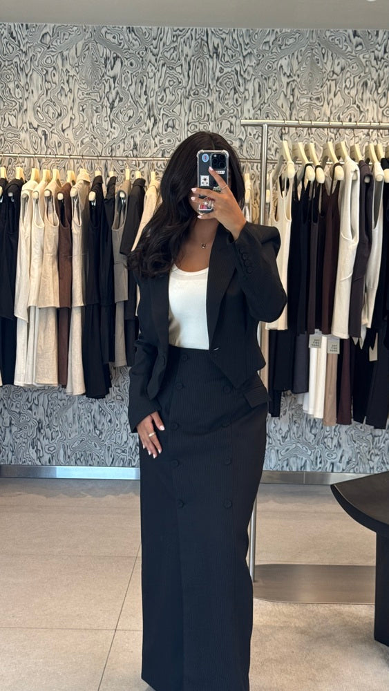Single Button Crop Set