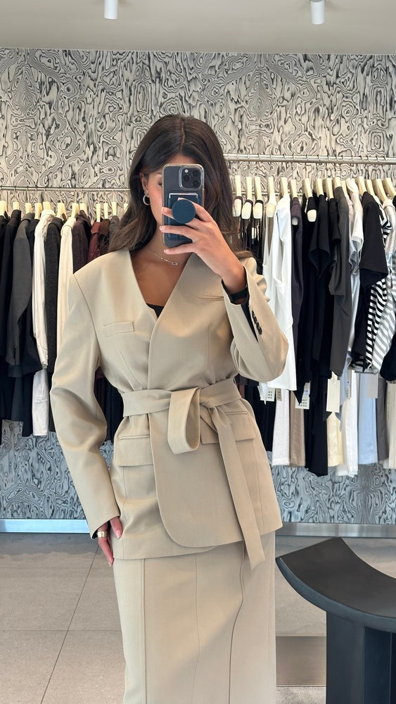 Relax Blazer + Skirt Set