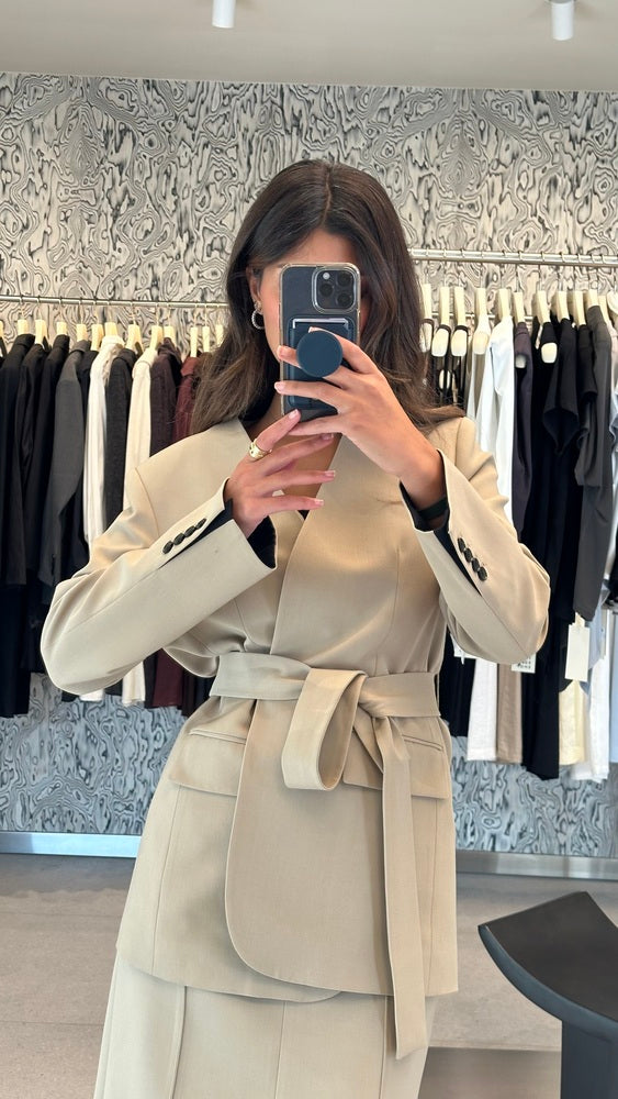 Relax Blazer + Skirt Set