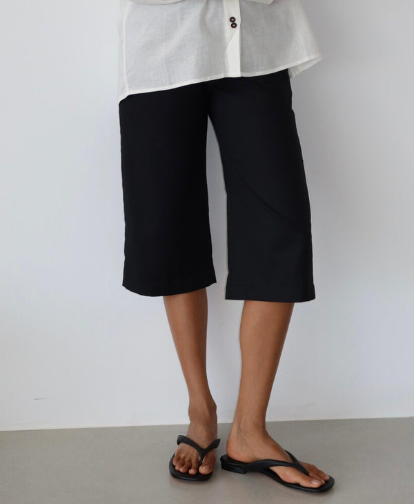 Capri Shorts