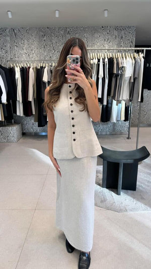 Chic Sleeveless Skirt Set