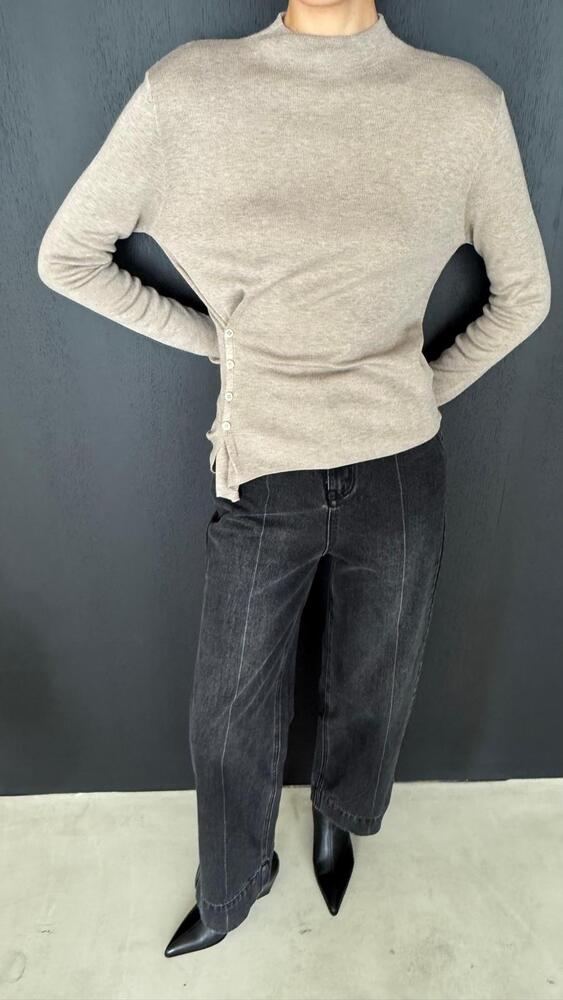 Mock Neck Button Knit Top