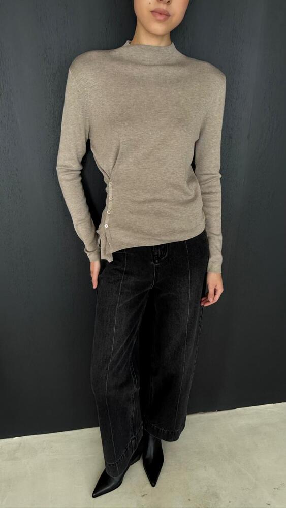 Mock Neck Button Knit Top