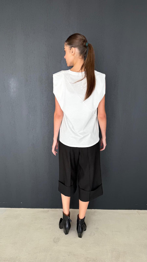 Sleeveless Paded Shirt