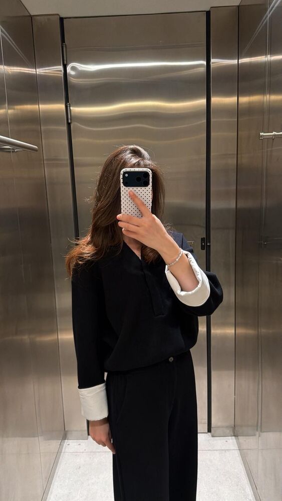 V-Neck Sweatshirt + Pants Set