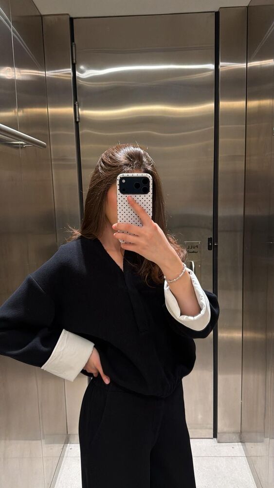 V-Neck Sweatshirt + Pants Set