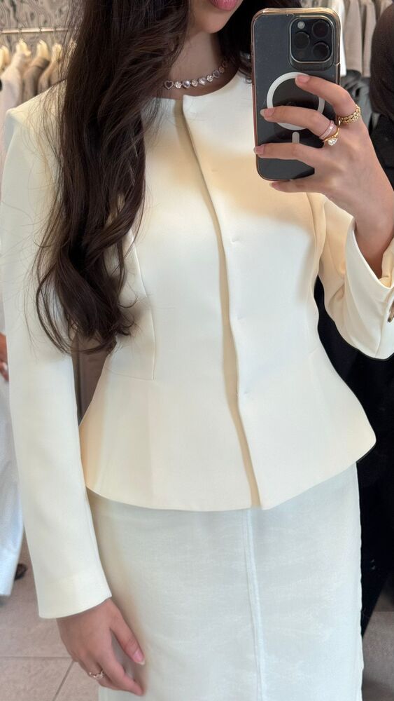 Collarless Crop Blazer