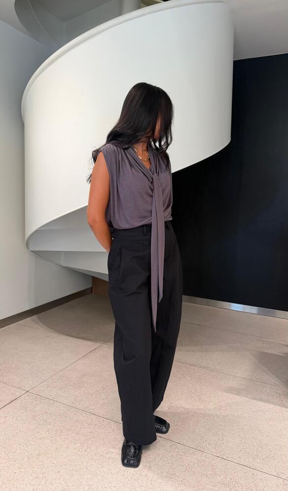 Curved Trousers