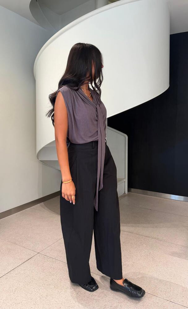 Curved Trousers