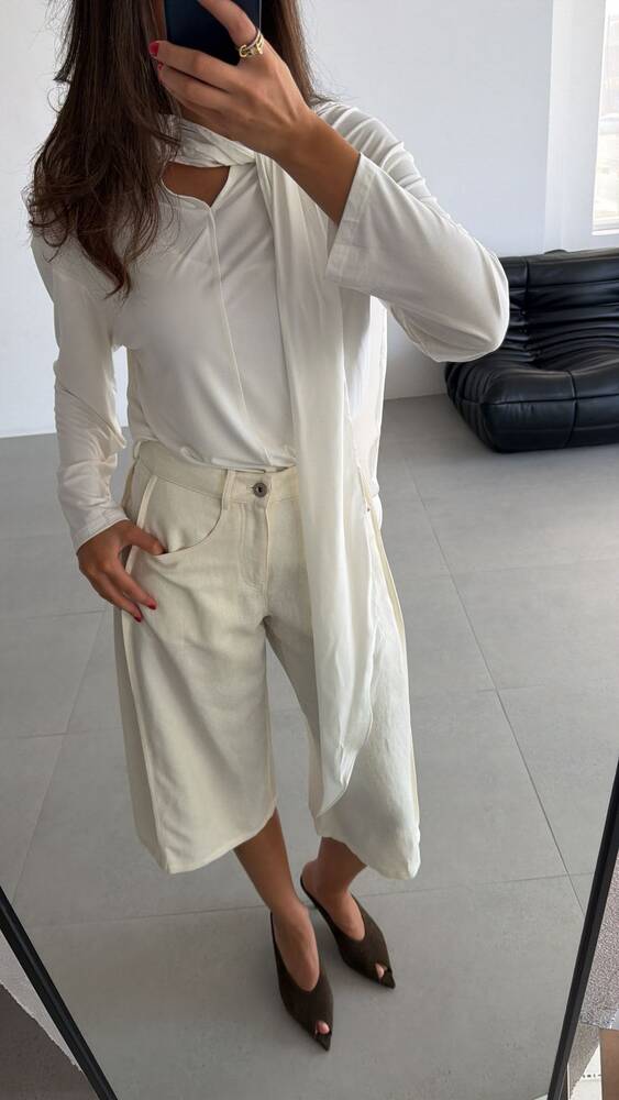 Wide Leg Cropped Jeans