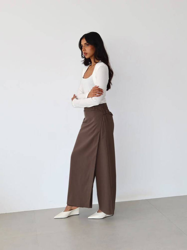 Scoop Neck Long Sleeve Top
