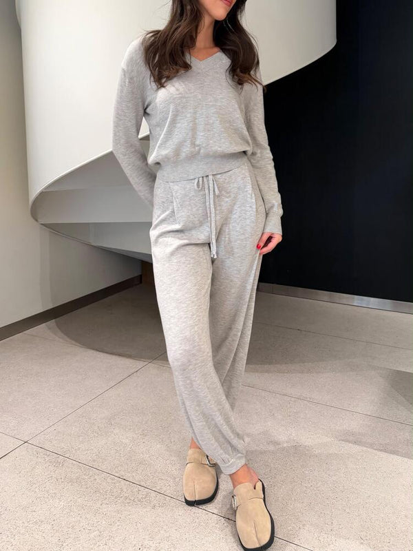 V-Neck Pullover Set