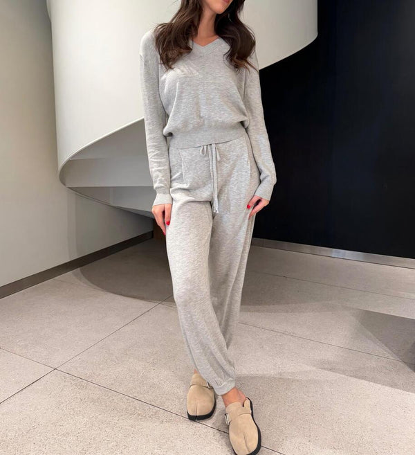 V-Neck Pullover Set