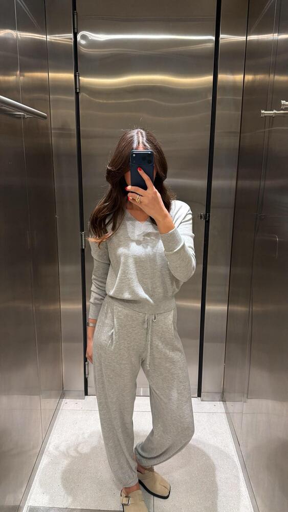 V-Neck Pullover Set