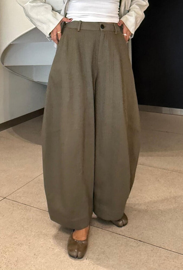 Pleated Balloon Trousers