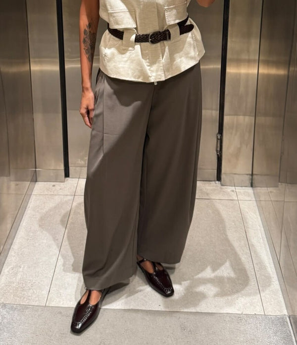 Relaxed Pleated Trousers