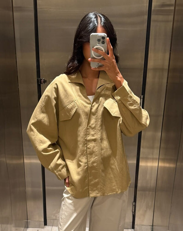 Collar Twin Flap Top